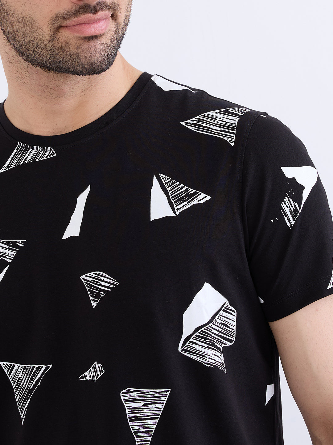 Spykar Black Slim Fit Casual T-Shirt For Men