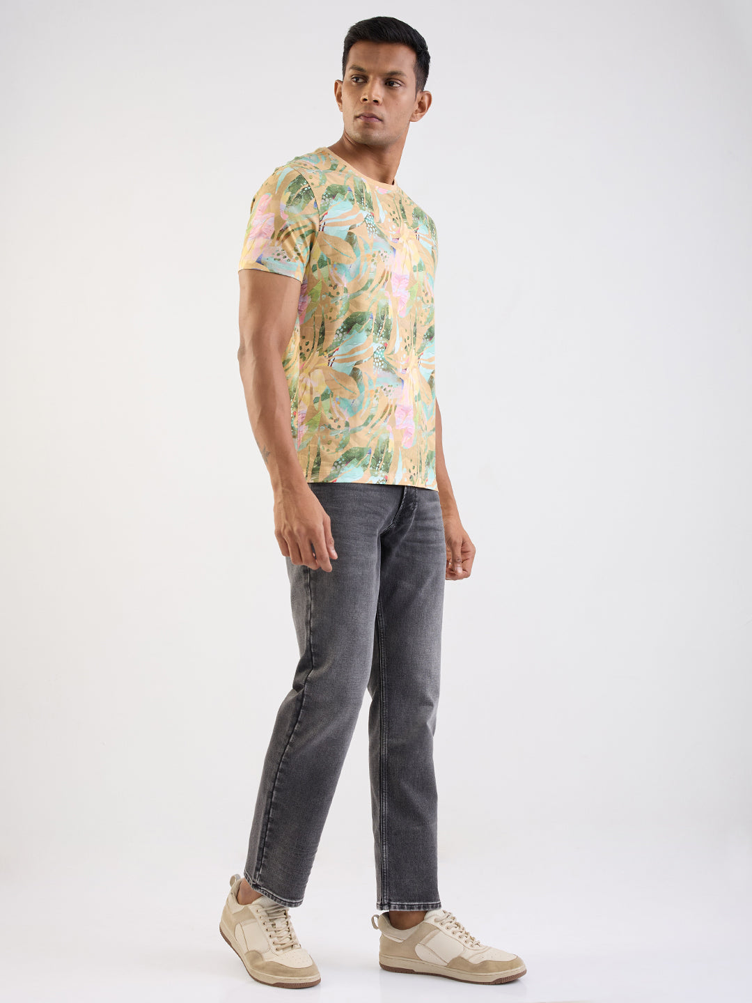 Men T-Shirt Beige Slim Fit