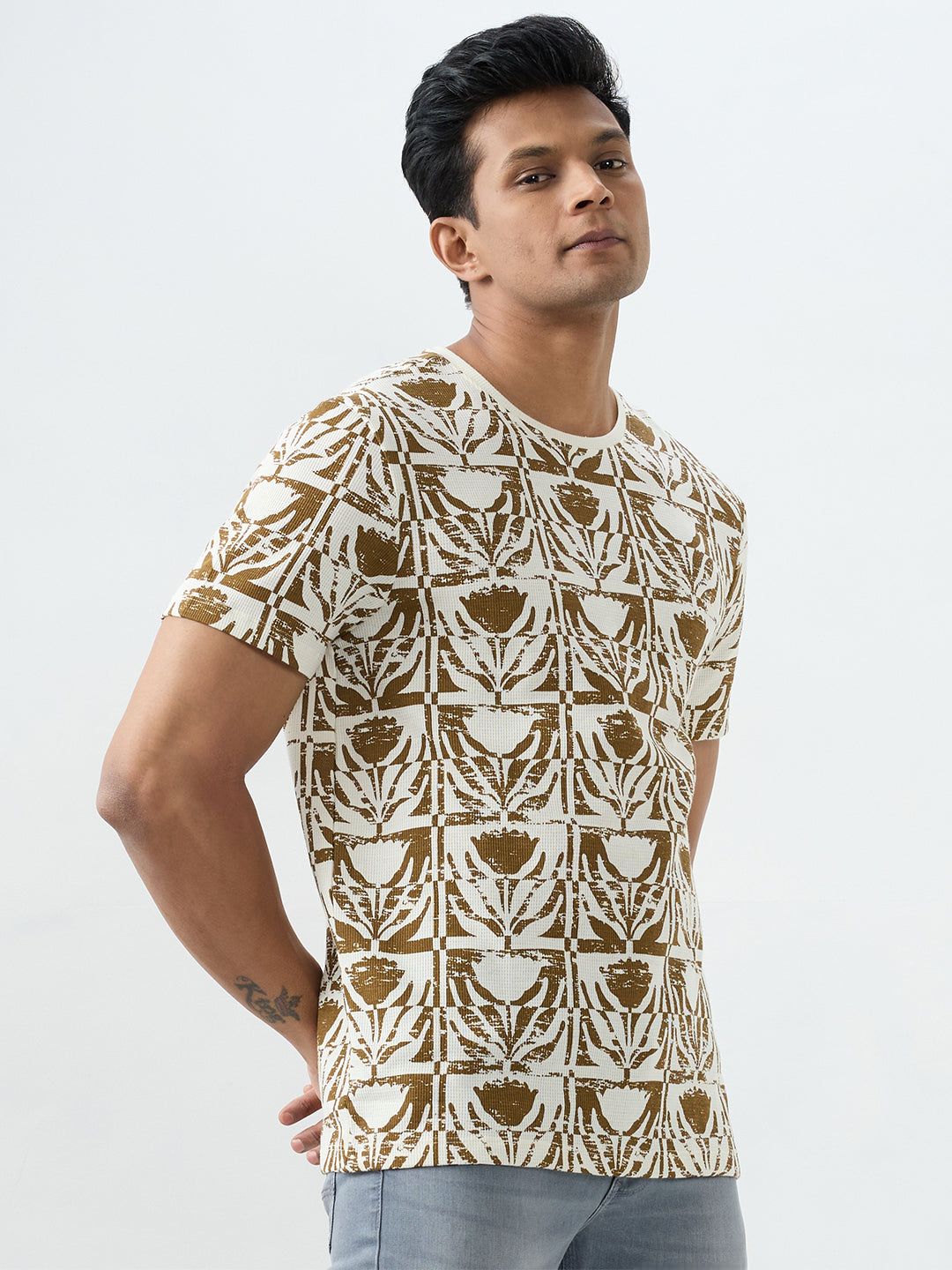 Spykar Off White Slim Fit T-Shirts For Men