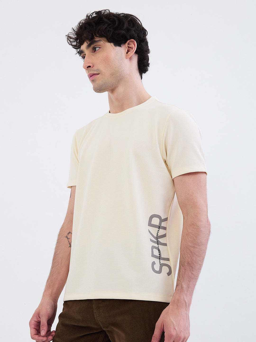 Spykar Off White Slim Fit Casual T-Shirt For Men