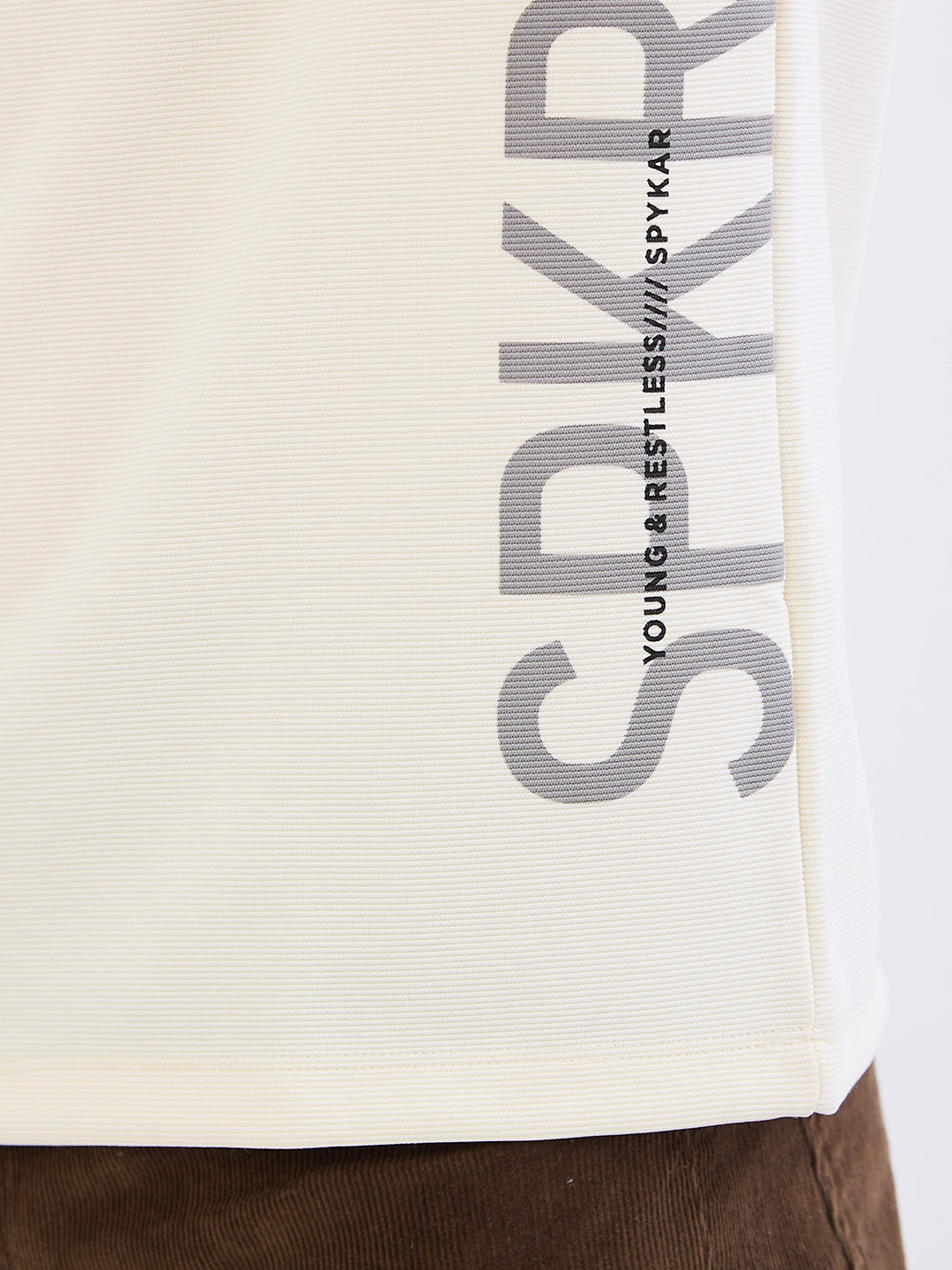 Spykar Off White Slim Fit Casual T-Shirt For Men