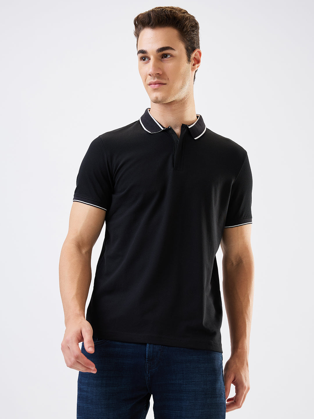 Spykar Black Slim Fit Solid Half Sleeve T-Shirt For Men