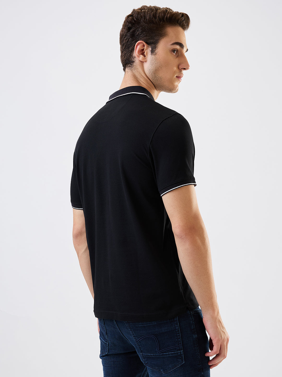 Spykar Black Slim Fit Solid Half Sleeve T-Shirt For Men