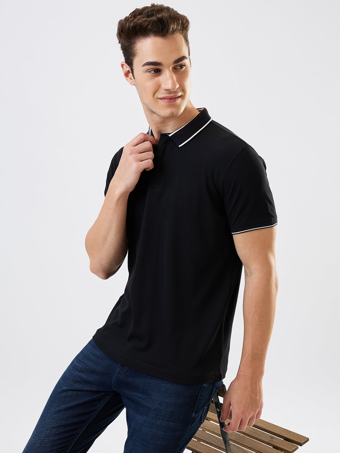 Spykar Black Slim Fit Solid Half Sleeve T-Shirt For Men