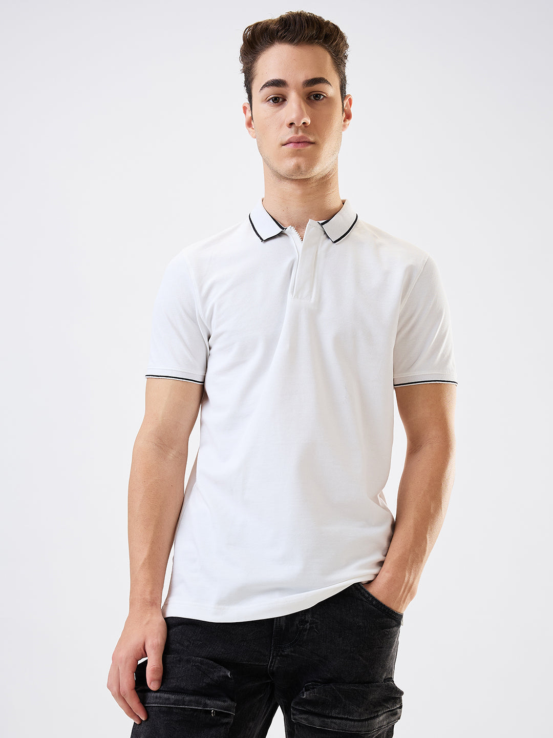 Spykar White Slim Fit Solid Half Sleeve T-Shirt For Men