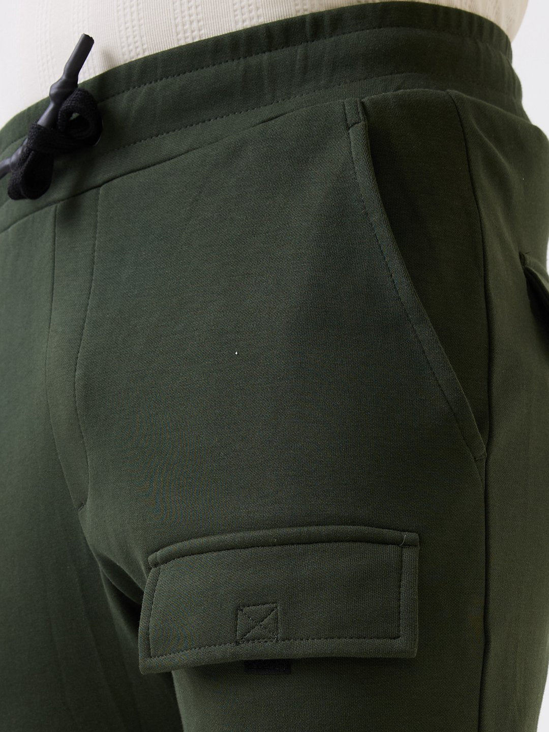 Spykar Rifle Green Mid Rise Straight Fit Casual Knit Track Pants For Men