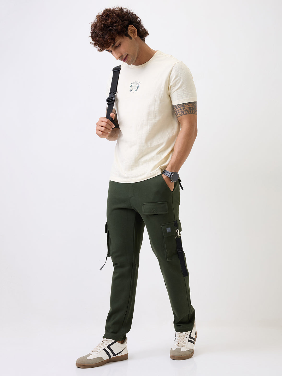 Spykar Rifle Green Mid Rise Straight Fit Casual Knit Track Pants For Men