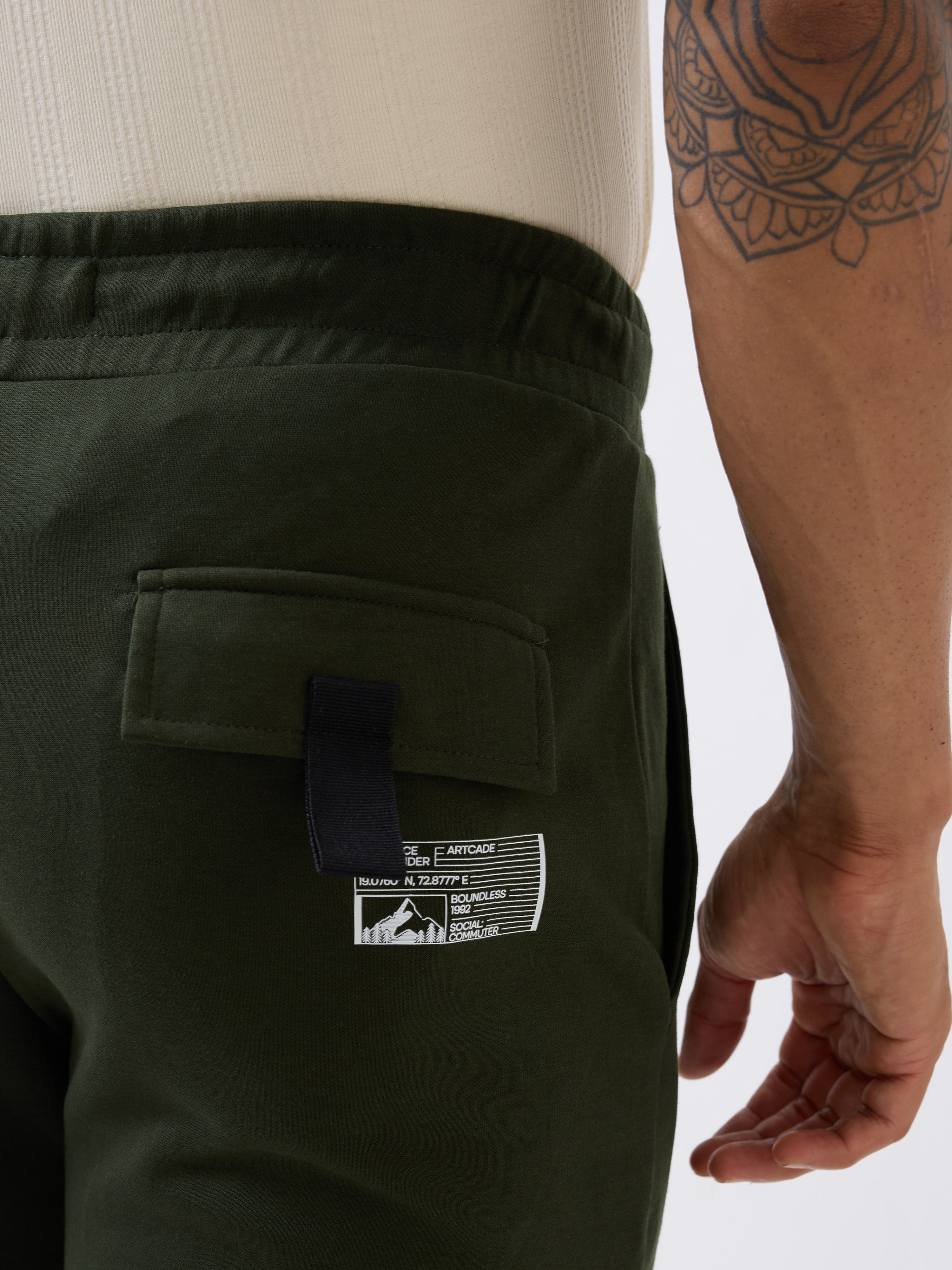 Spykar Rifle Green Mid Rise Straight Fit Casual Knit Track Pants For Men