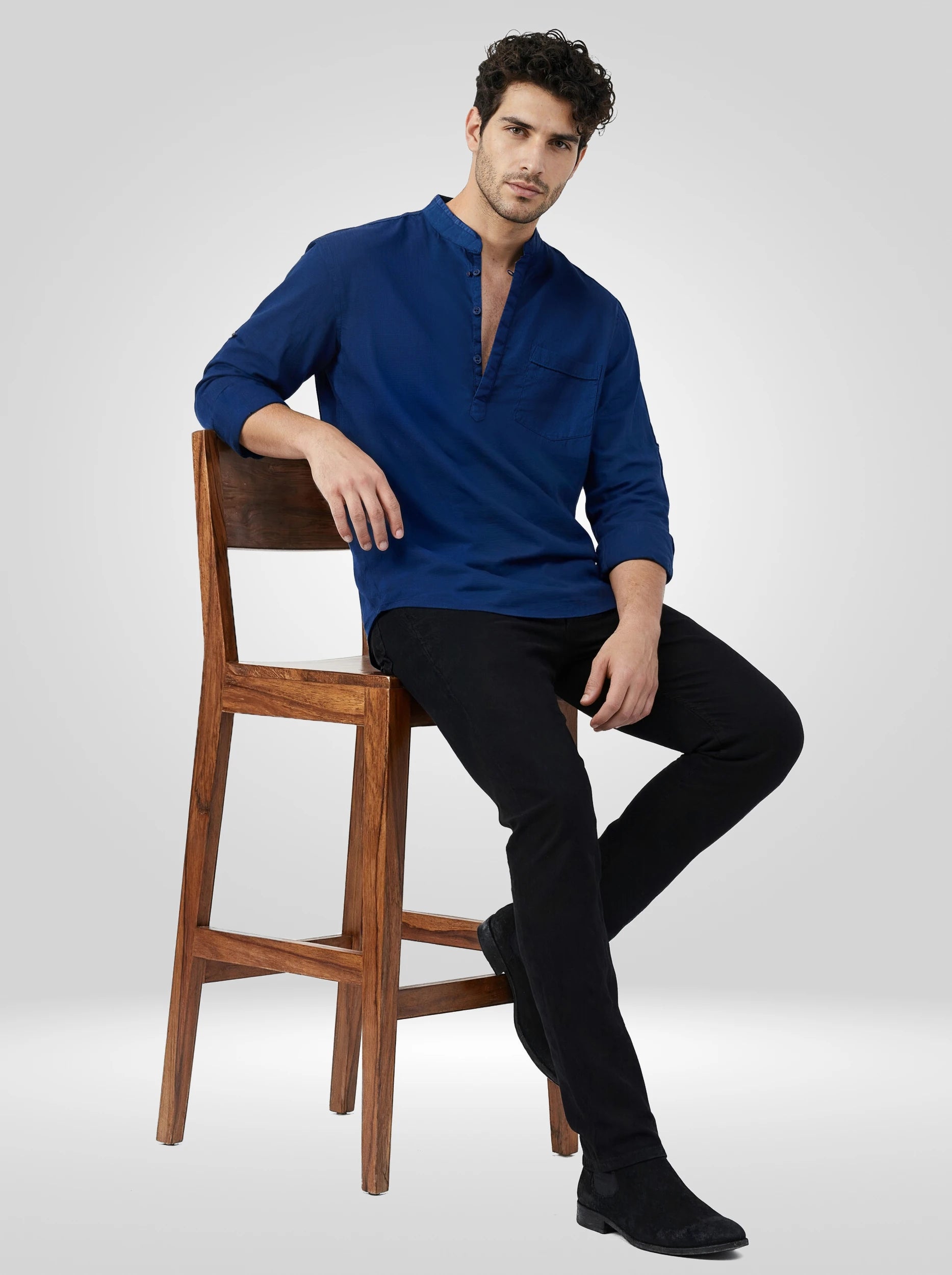 Men Navy Blue Solid Regular Fit Shirts