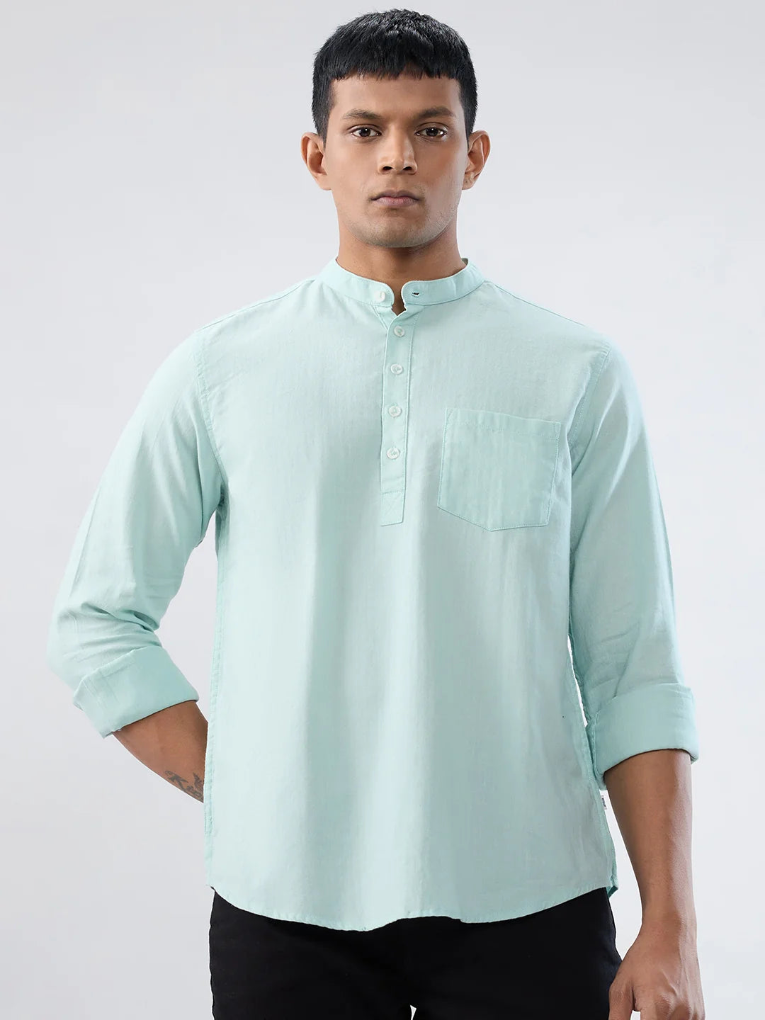 Men Green Solid Regular Fit Shirts