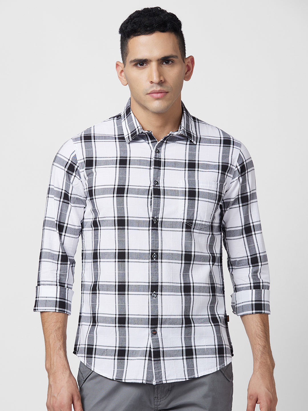 Spykar Slim Fit Windowpane Checks Opaque Cotton Casual Shirt