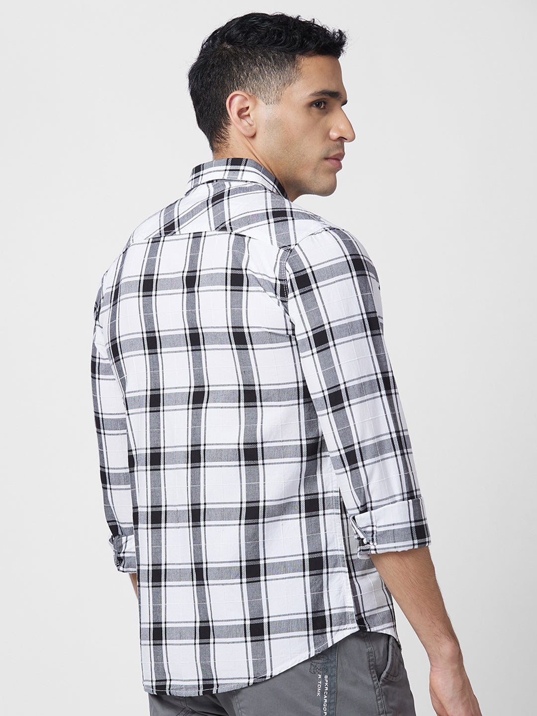 Spykar Slim Fit Windowpane Checks Opaque Cotton Casual Shirt