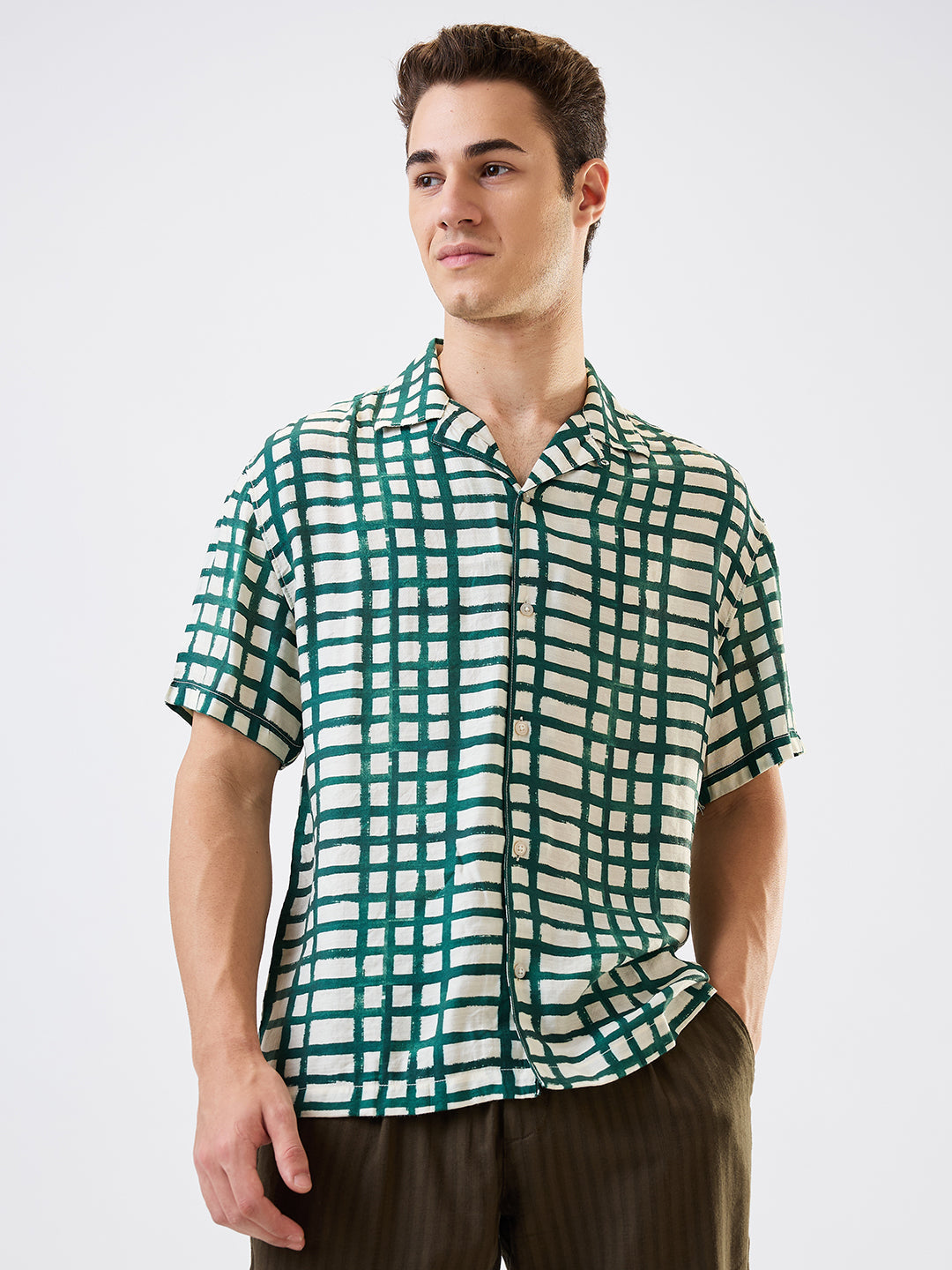 Spykar Green Relaxed Fit Checkered Half Sleeve Shirt For Men