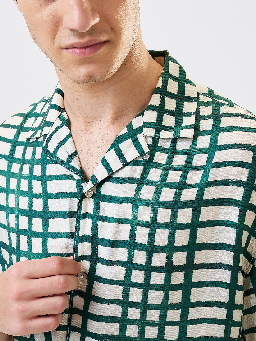 Spykar Green Relaxed Fit Checkered Half Sleeve Shirt For Men