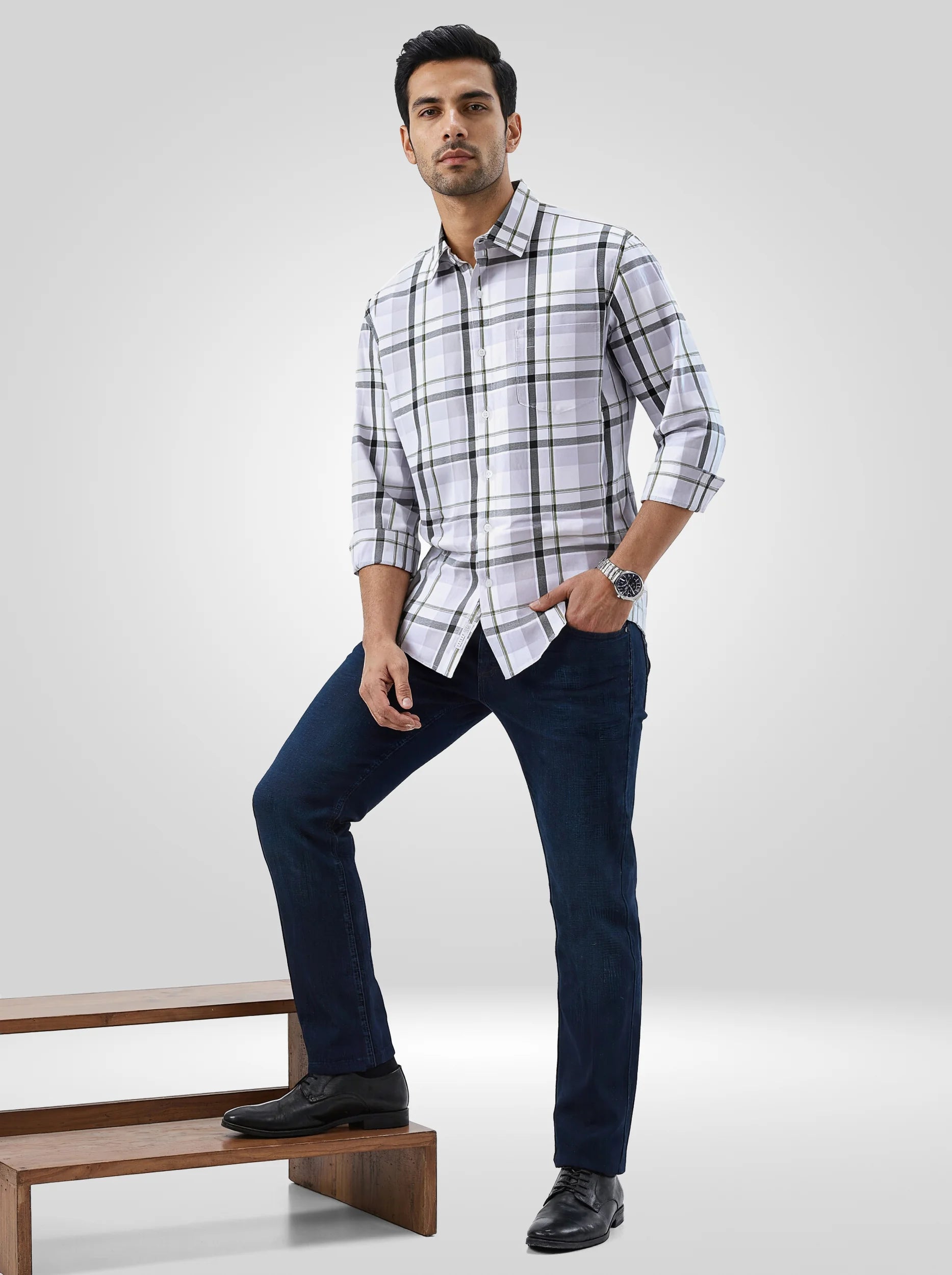 Men Green Check Regular Fit Shirts