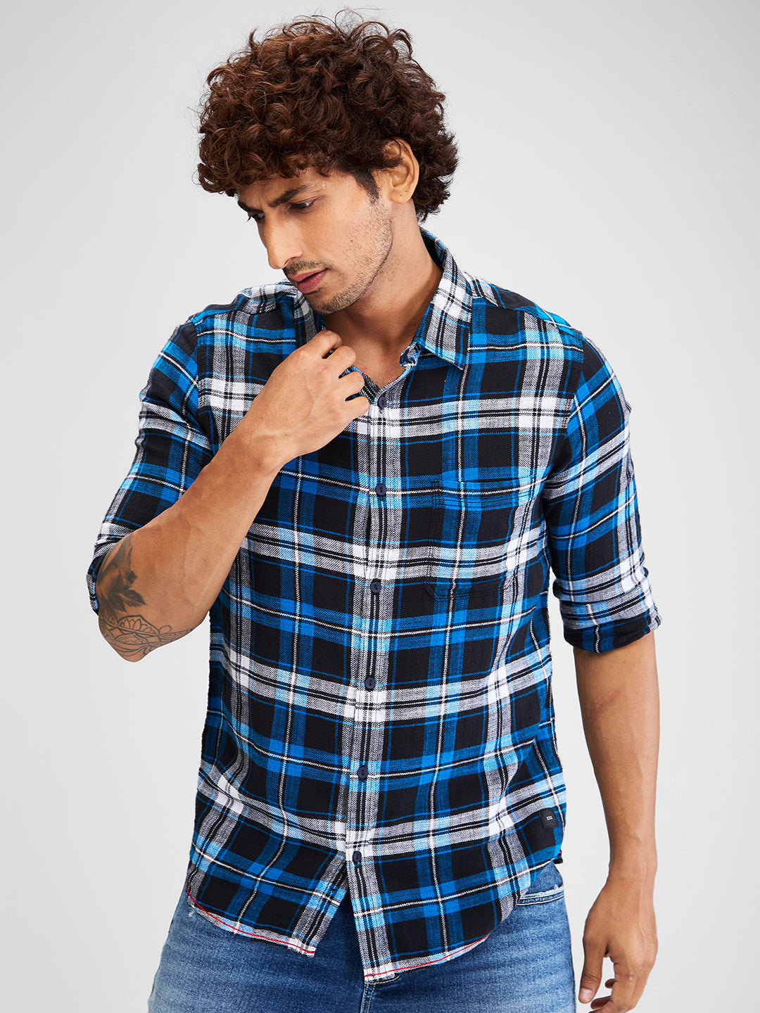 Spykar Blue Full Sleeves Cotton Slim Fit Checks Shirt For Men