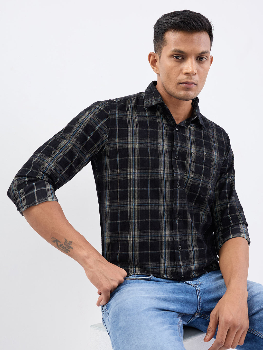 Spykar Jet Black Slim Fit Casual Shirts For Men