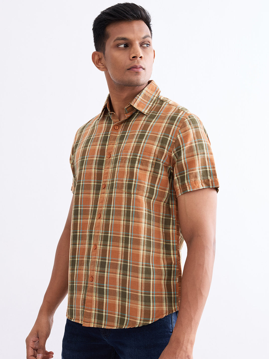 Spykar Dusty Coral Slim Fit Casual Shirts For Men