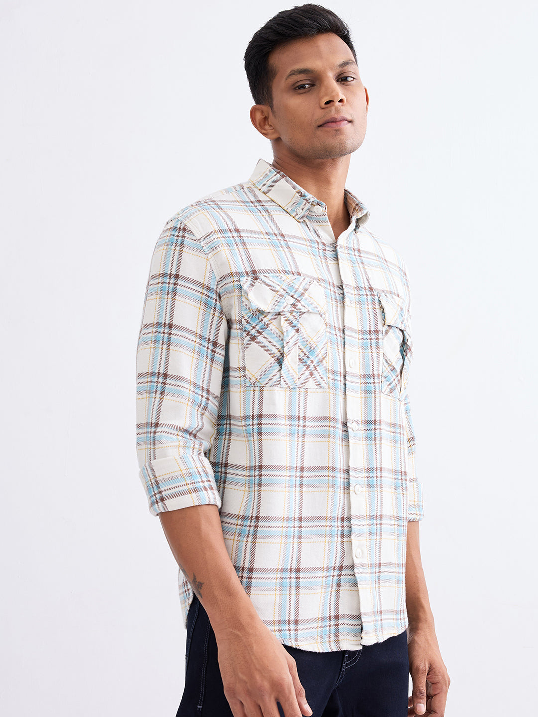 Spykar Off White Comfort Fit Casual Shirts For Men