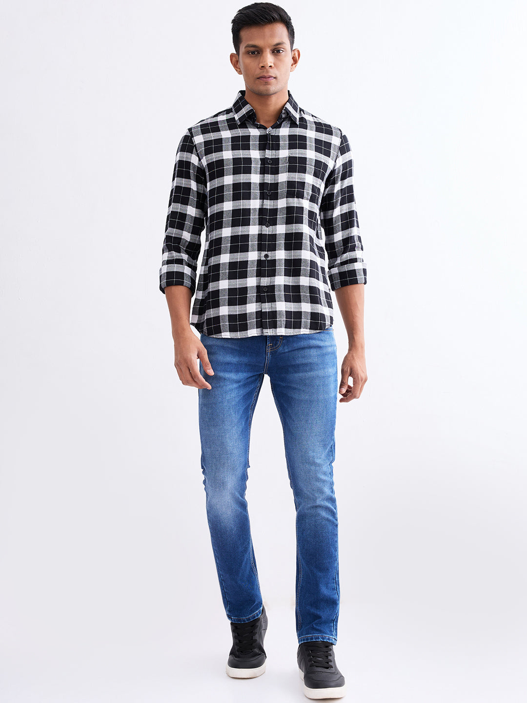 Spykar Jet Black Slim Fit Casual Shirts For Men
