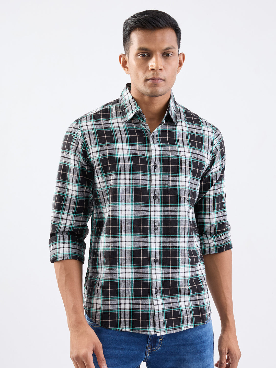 Spykar Jet Black Slim Fit Casual Shirts For Men