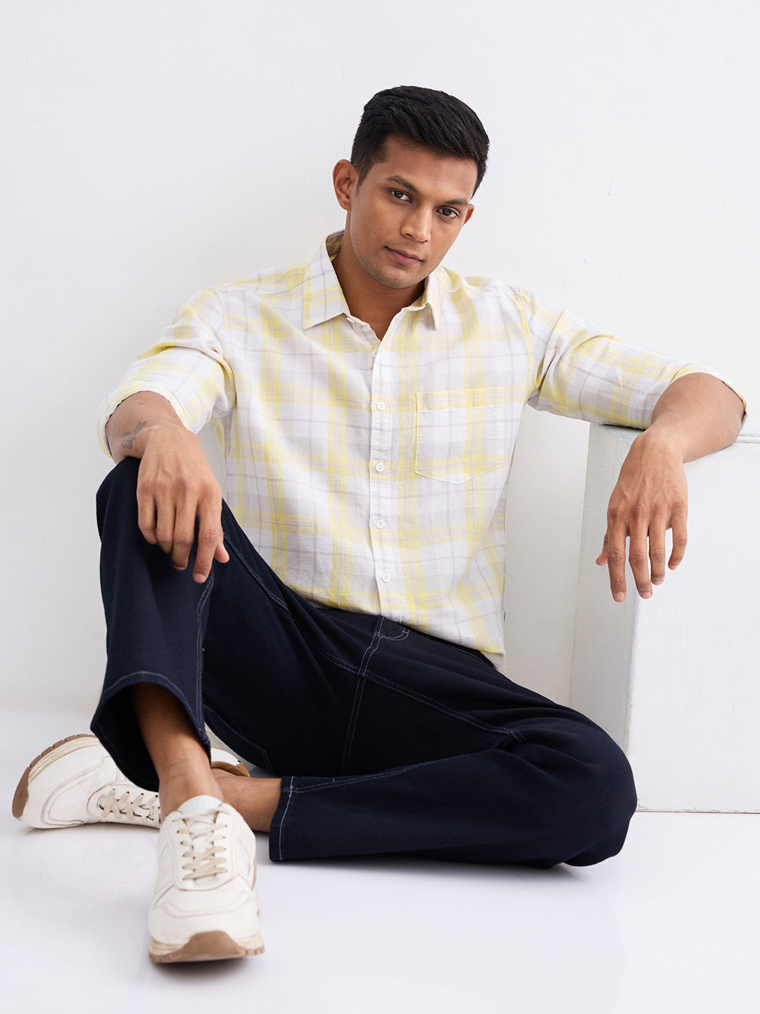 Spykar Powder Yellow Slim Fit Casual Shirts For Men