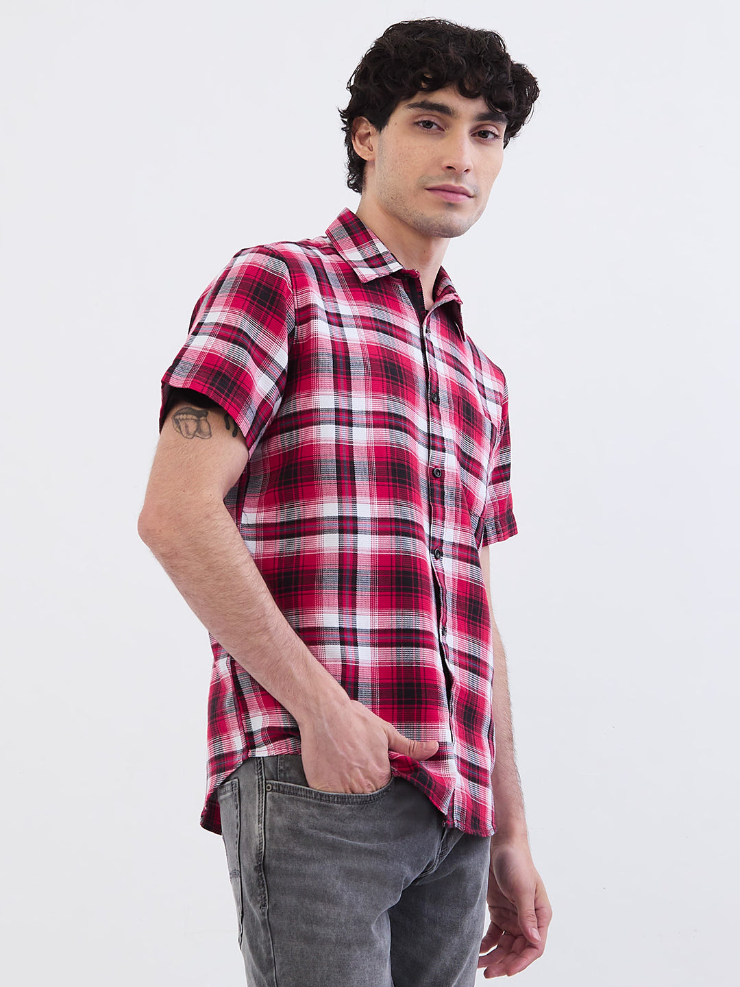 Spykar True Red Slim Fit Casual Shirts For Men