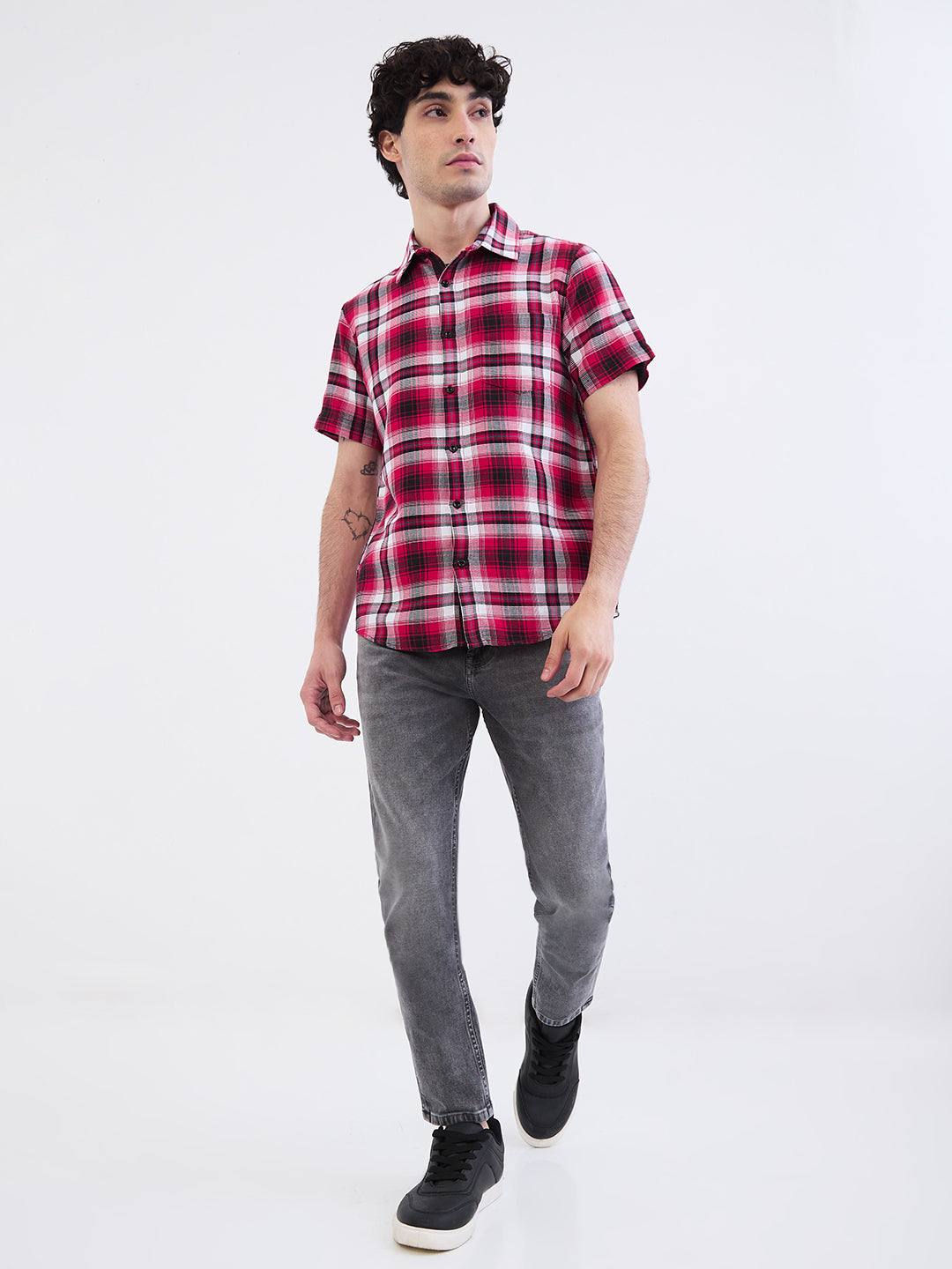 Spykar True Red Slim Fit Casual Shirts For Men
