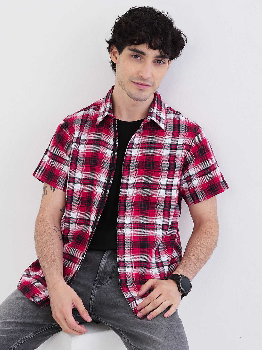 Spykar True Red Slim Fit Casual Shirts For Men