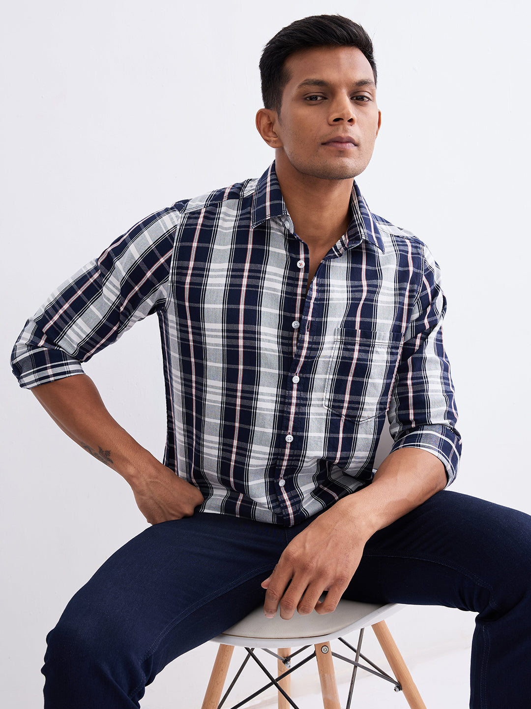 Spykar Navy Blue Slim Fit Casual Shirts For Men