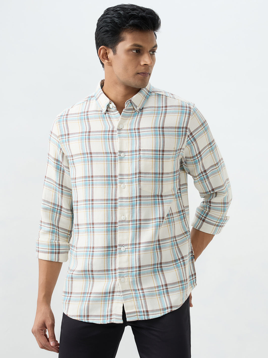 Spykar Off White Regular Fit Shirts For Men
