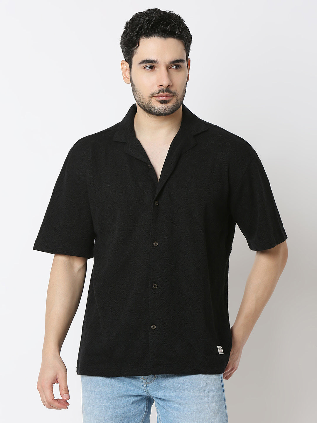 Spykar Black Cotton Relaxed Fit Shirts For Men