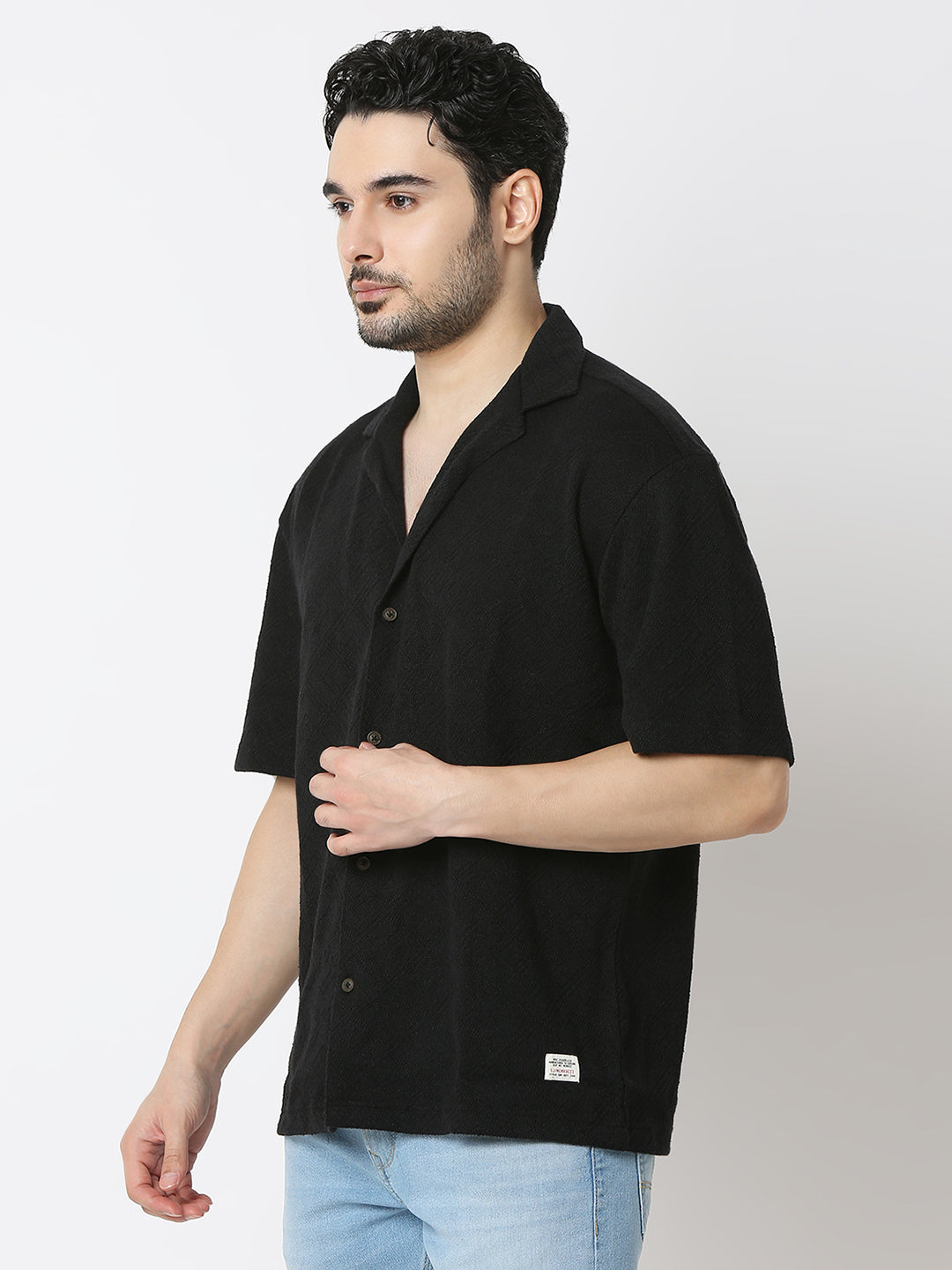 Spykar Black Cotton Relaxed Fit Shirts For Men