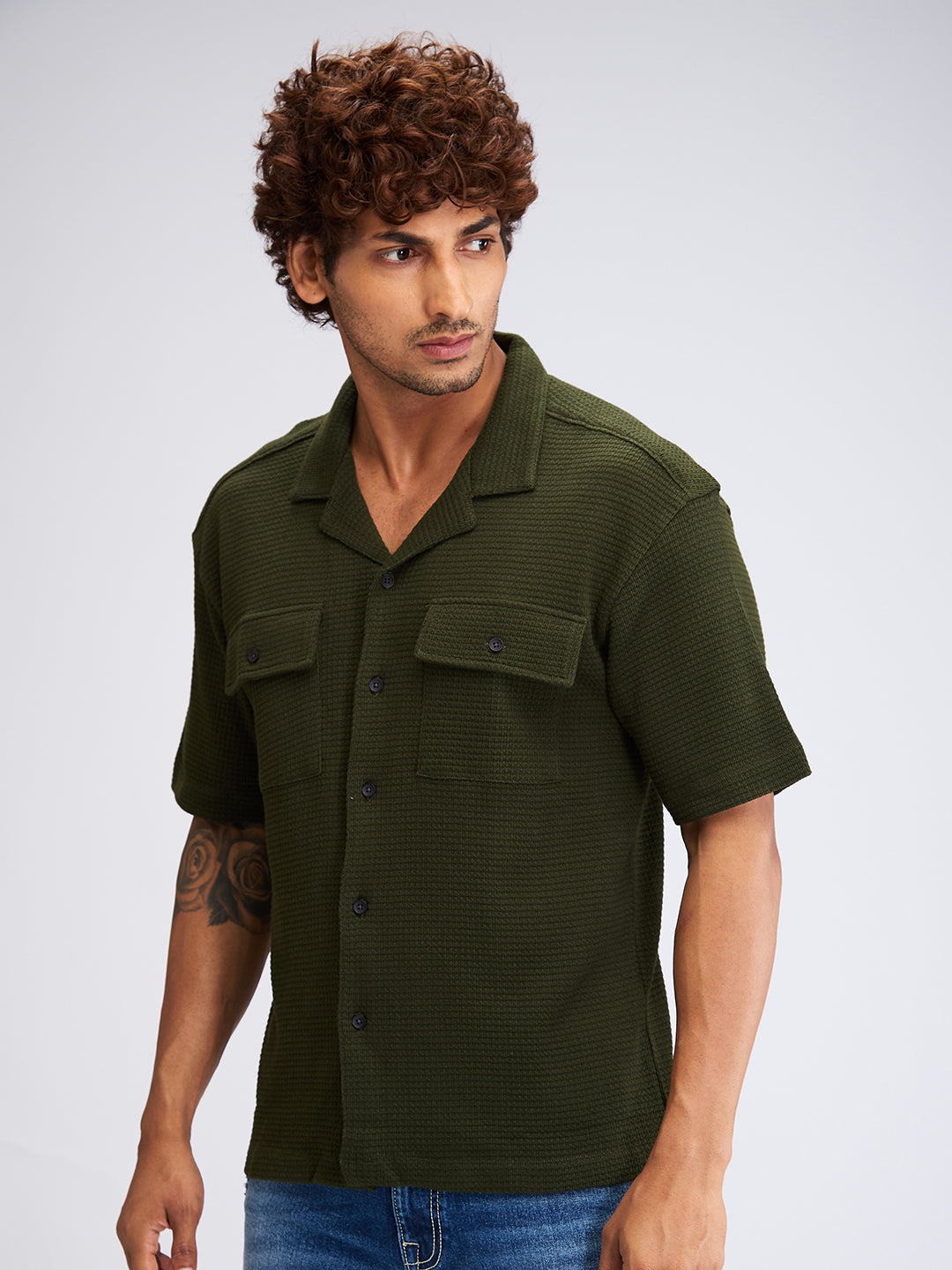 Spykar Green Half Sleeves Cotton Relaxed Fit Solid Shirt For Men