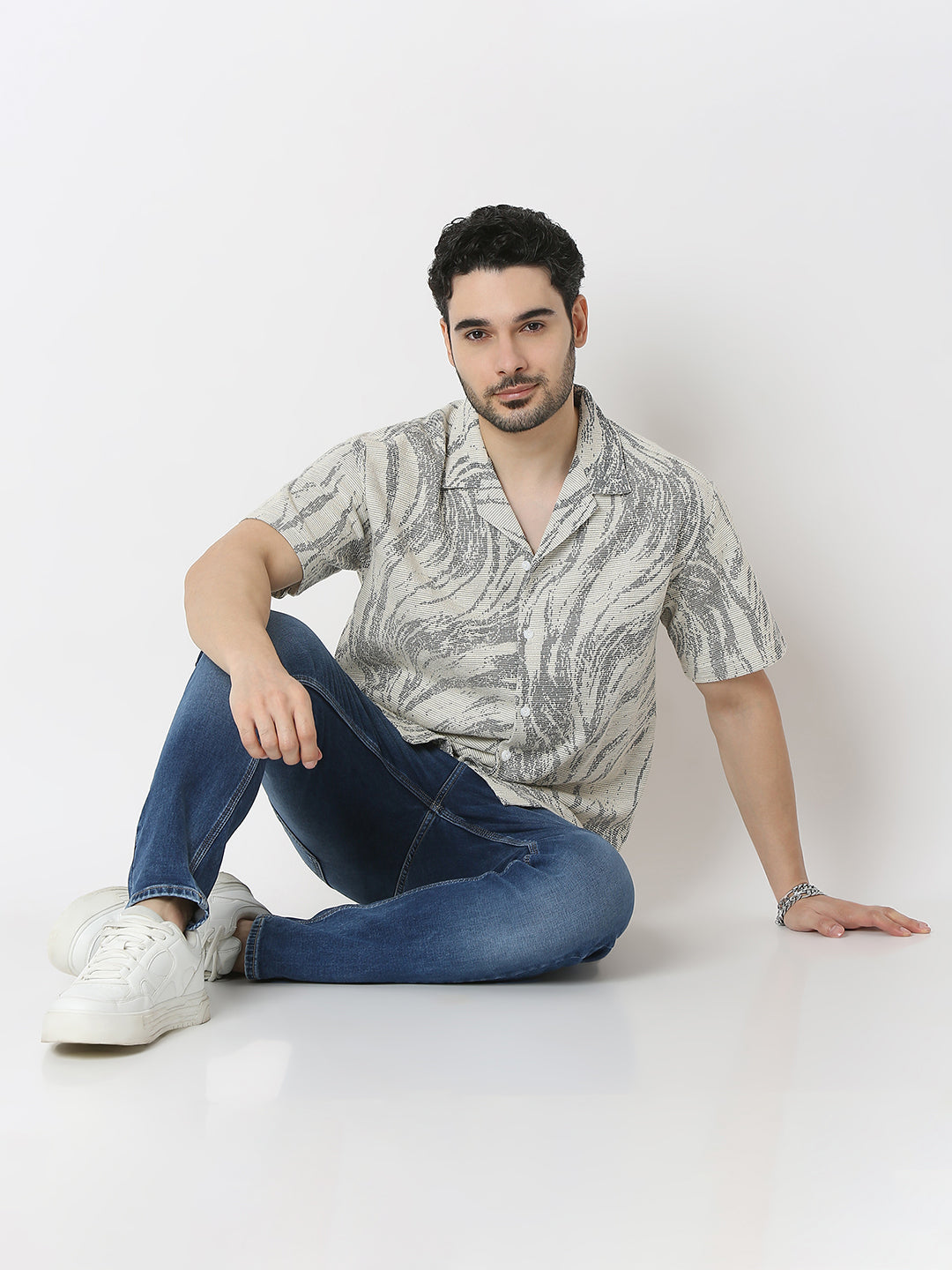 Spykar White Cotton Relaxed Fit Shirts For Men