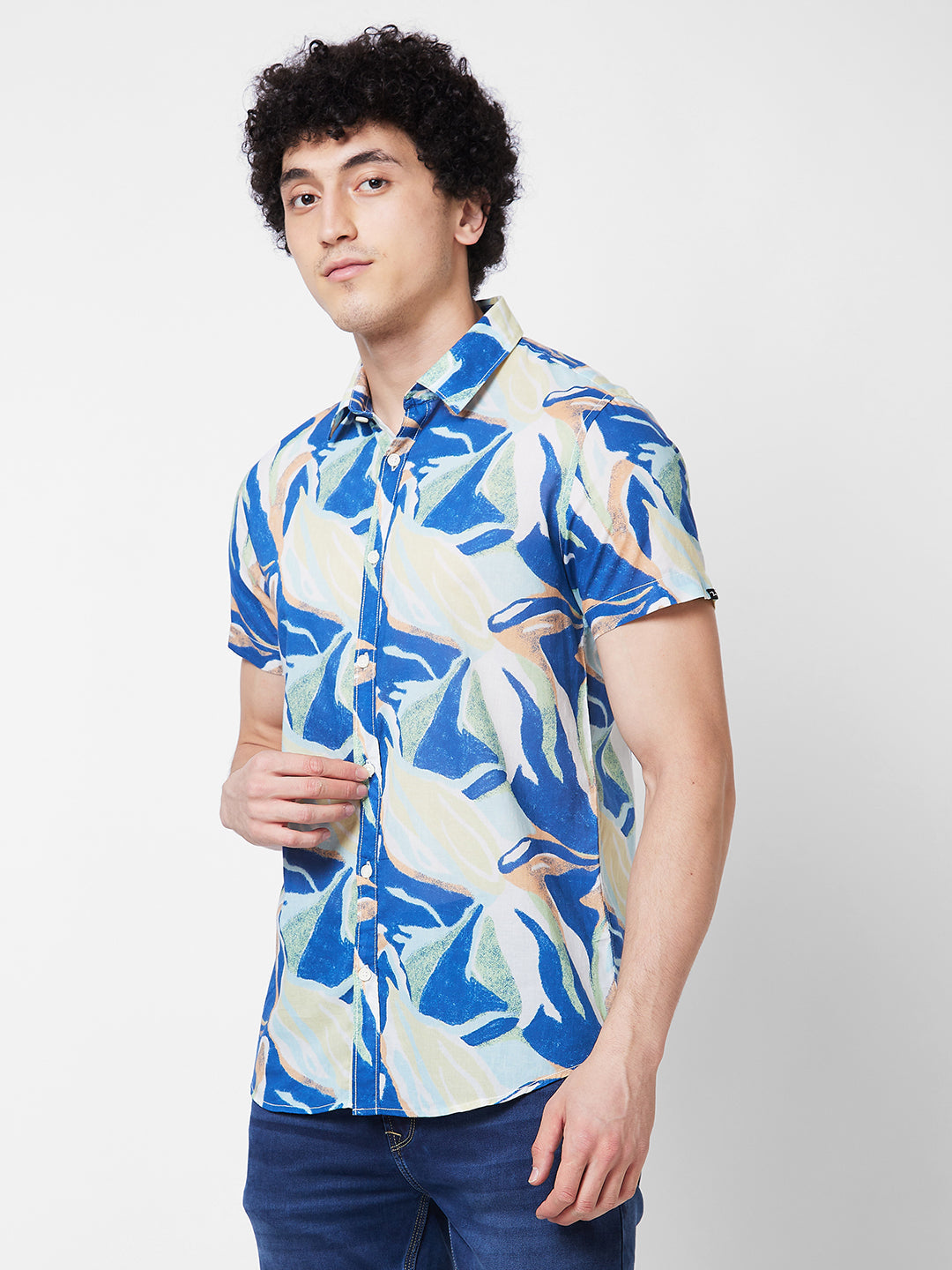 Spykar Slim Fit Opaque Printed Cotton Casual Shirt