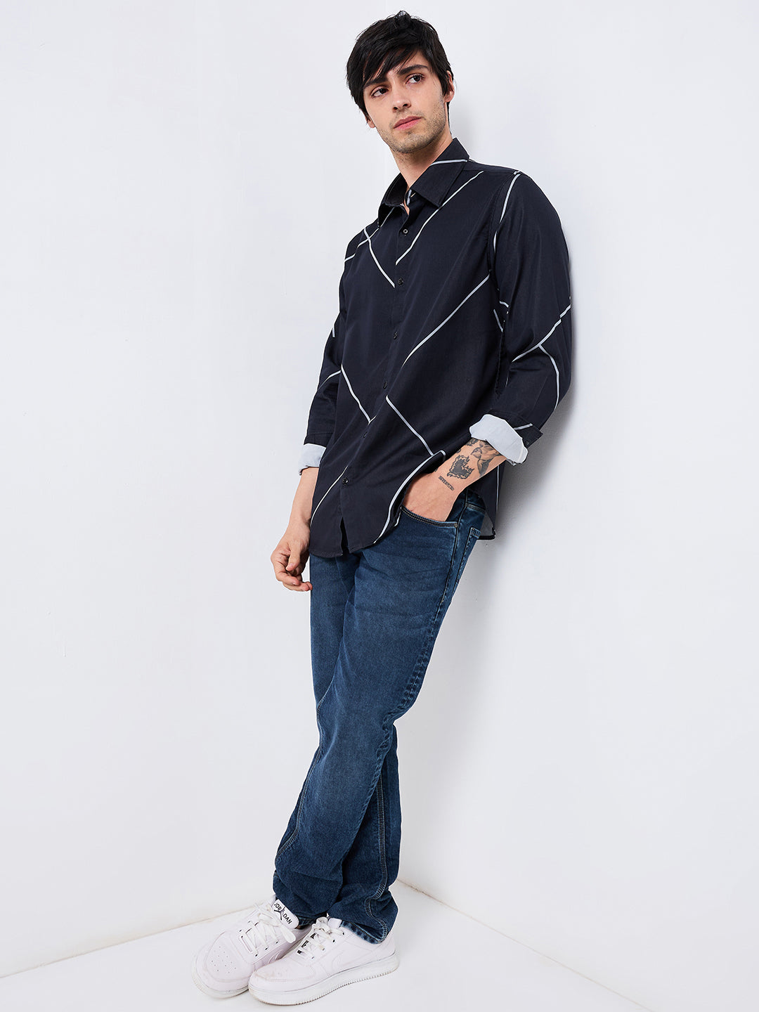 Spykar Black Slim Fit Printed Full Sleeve Shirt For Men