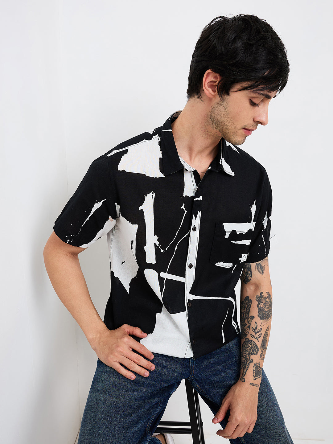 Spykar Black Slim Fit Printed Half Sleeve Shirt For Men