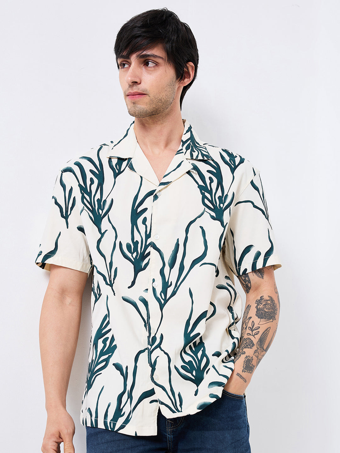 Spykar Green Relaxed Fit Printed Half Sleeve Shirt For Men