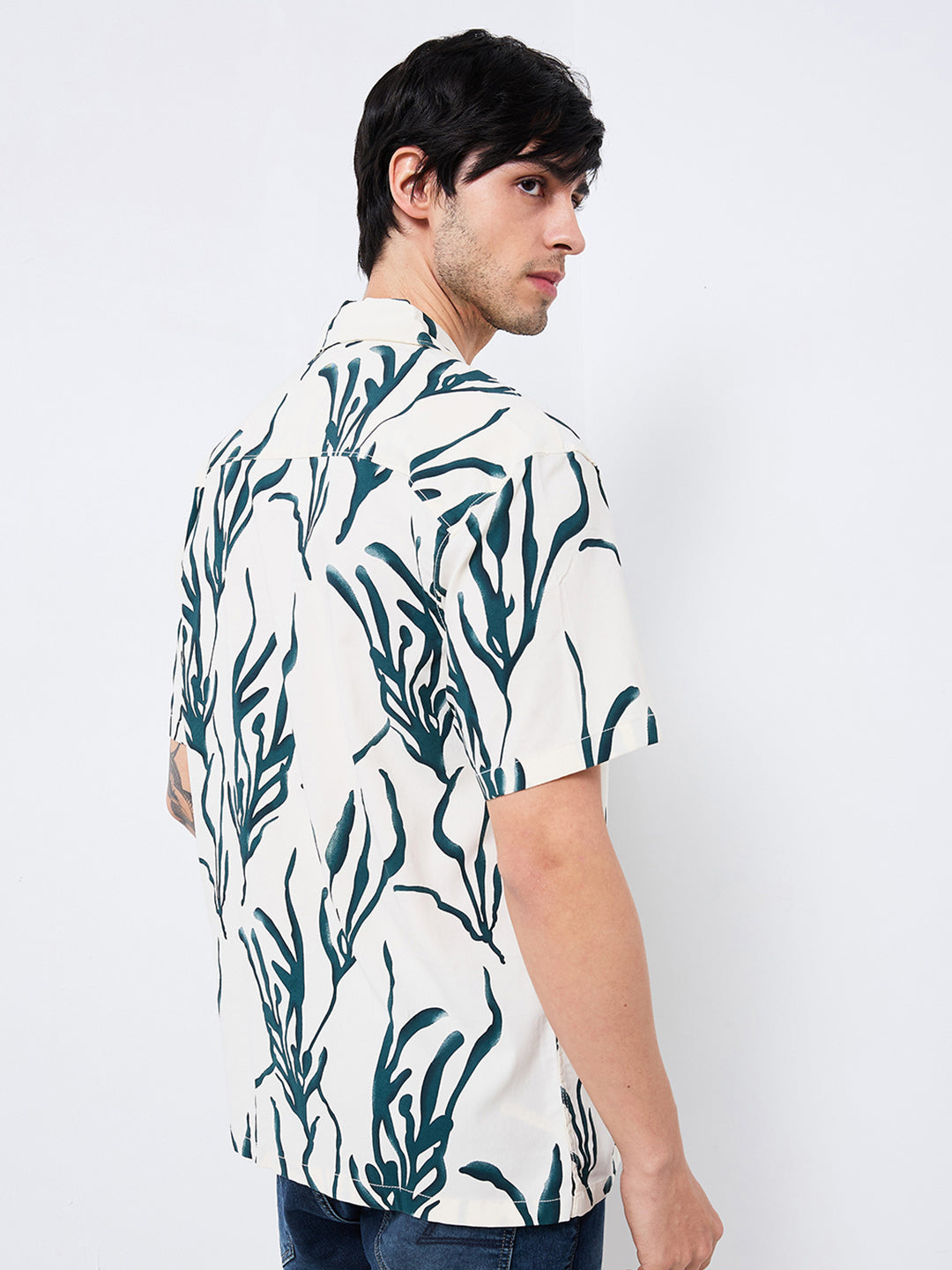 Spykar Green Relaxed Fit Printed Half Sleeve Shirt For Men