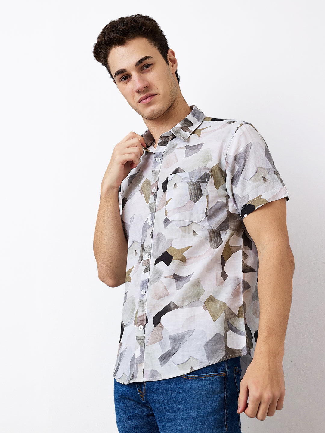 Spykar Green Slim Fit Printed Half Sleeve Shirt For Men