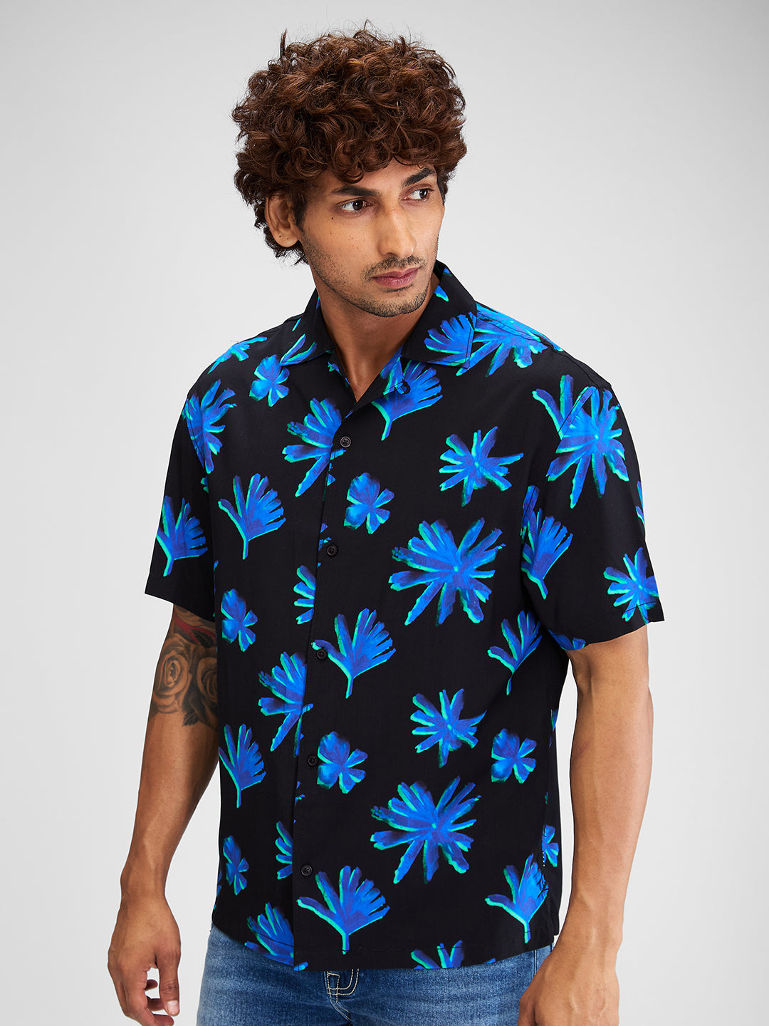 Spykar Black Half Sleeves Cotton Relaxed Fit Printed Shirt For Men