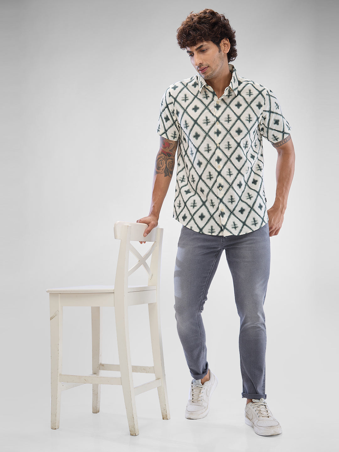 Men Shirt Print Grey Slim Fit