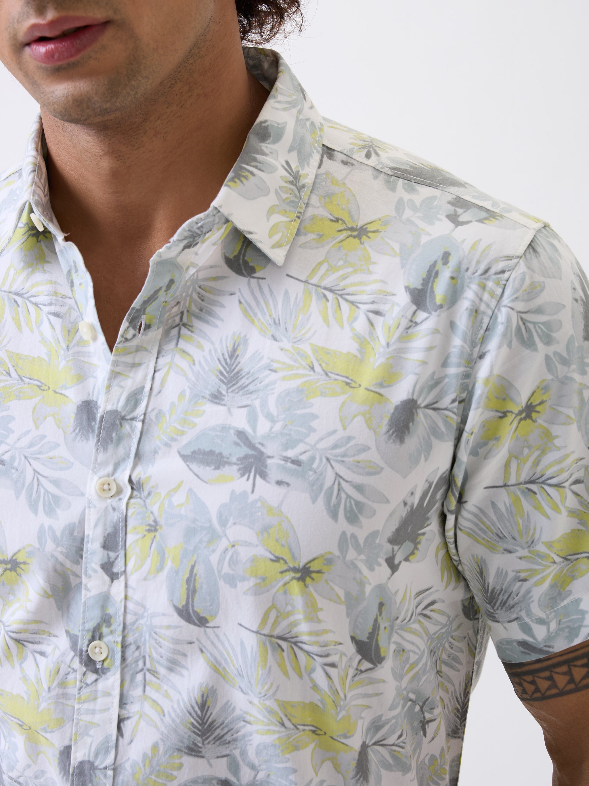 Men Shirt Print White Slim Fit