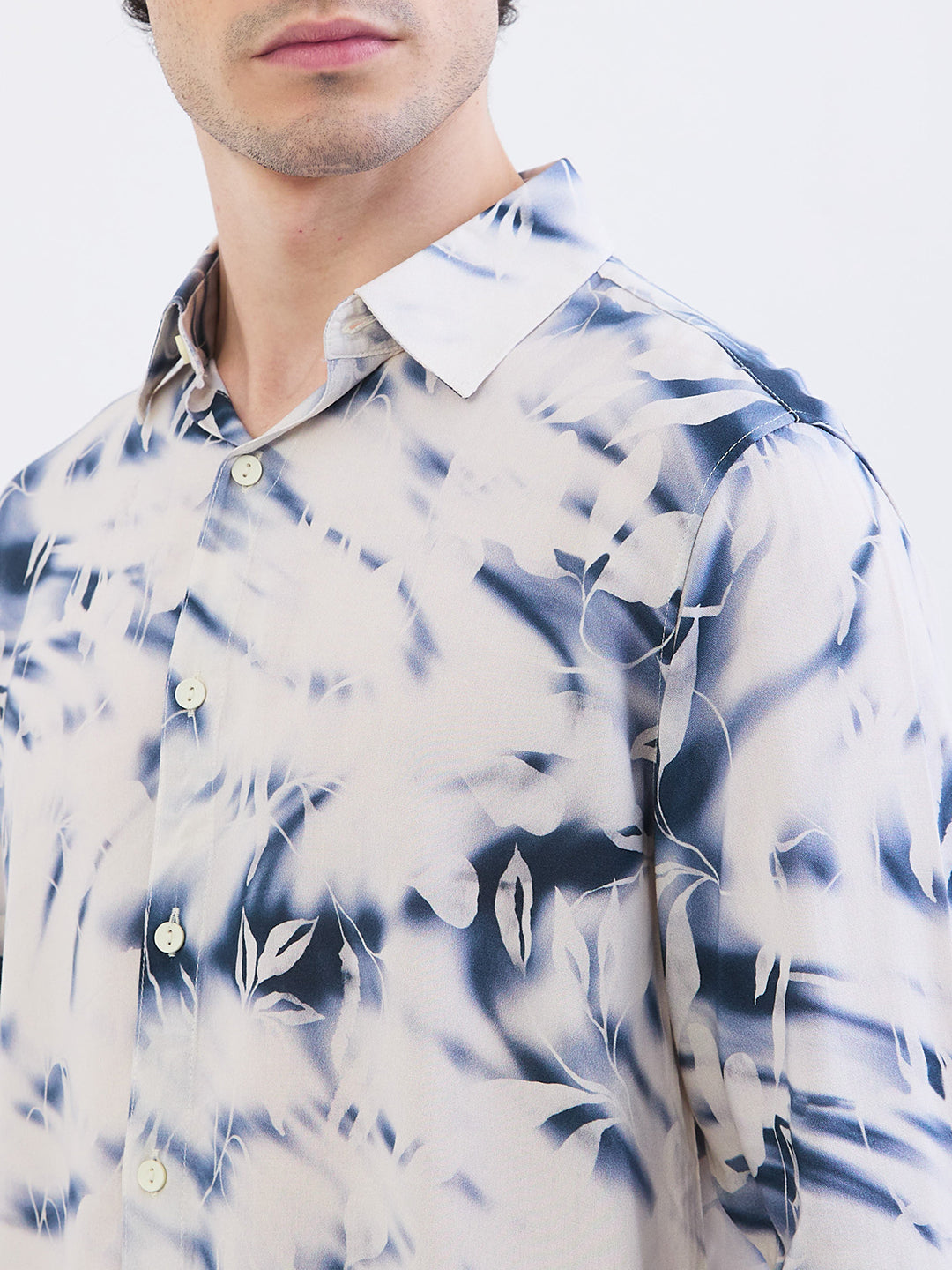 Spykar Off White Slim Fit Casual Shirts For Men