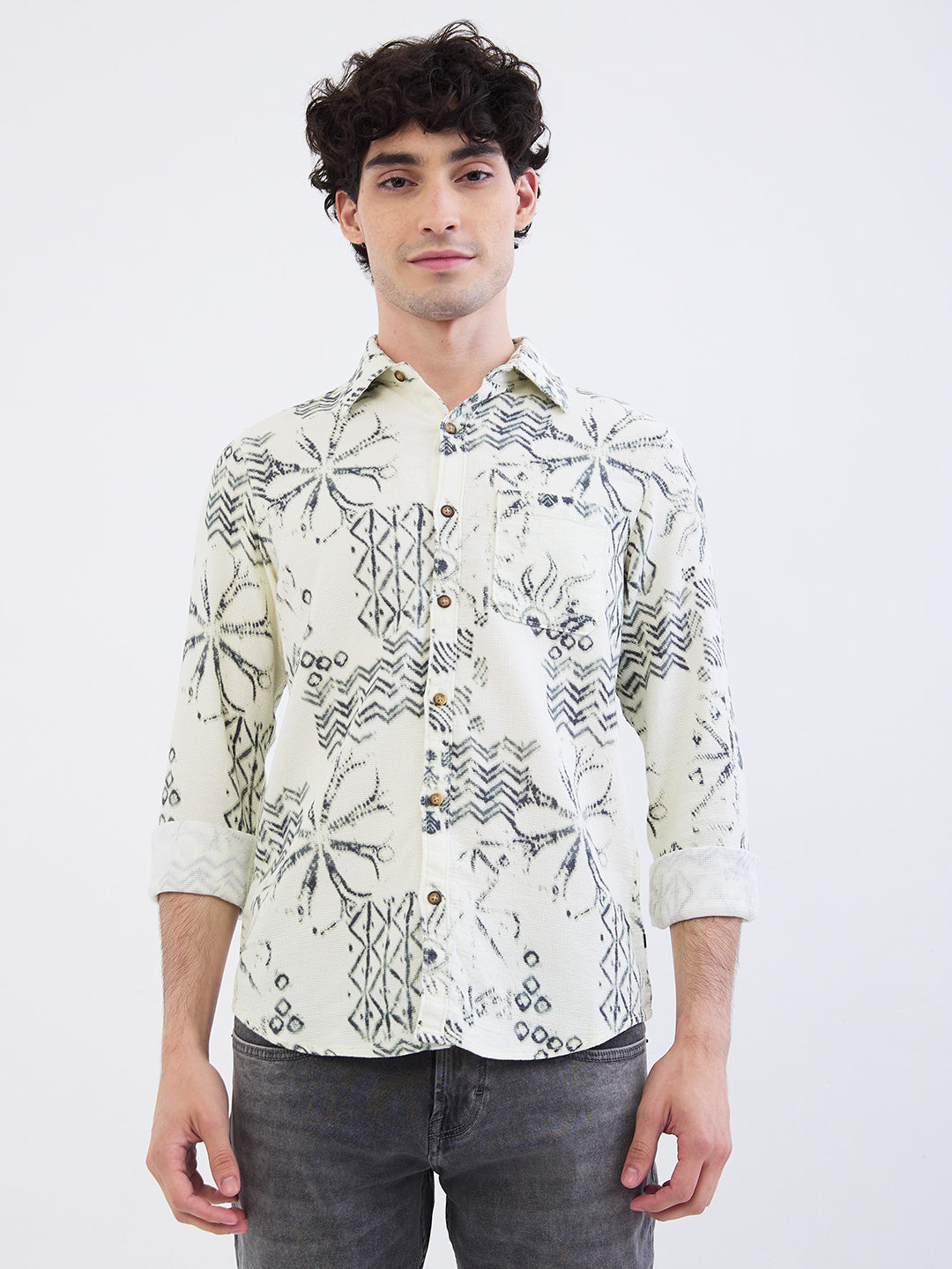 Spykar Ecru Slim Fit Casual Shirts For Men