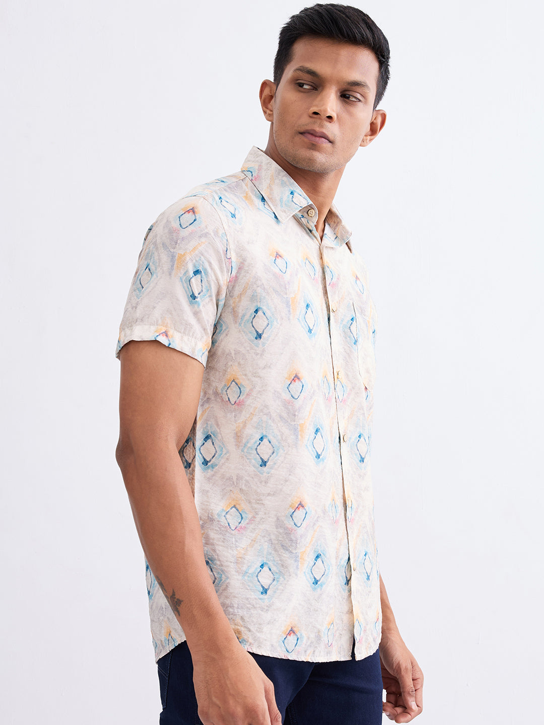 Spykar Ecru Slim Fit Casual Shirts For Men