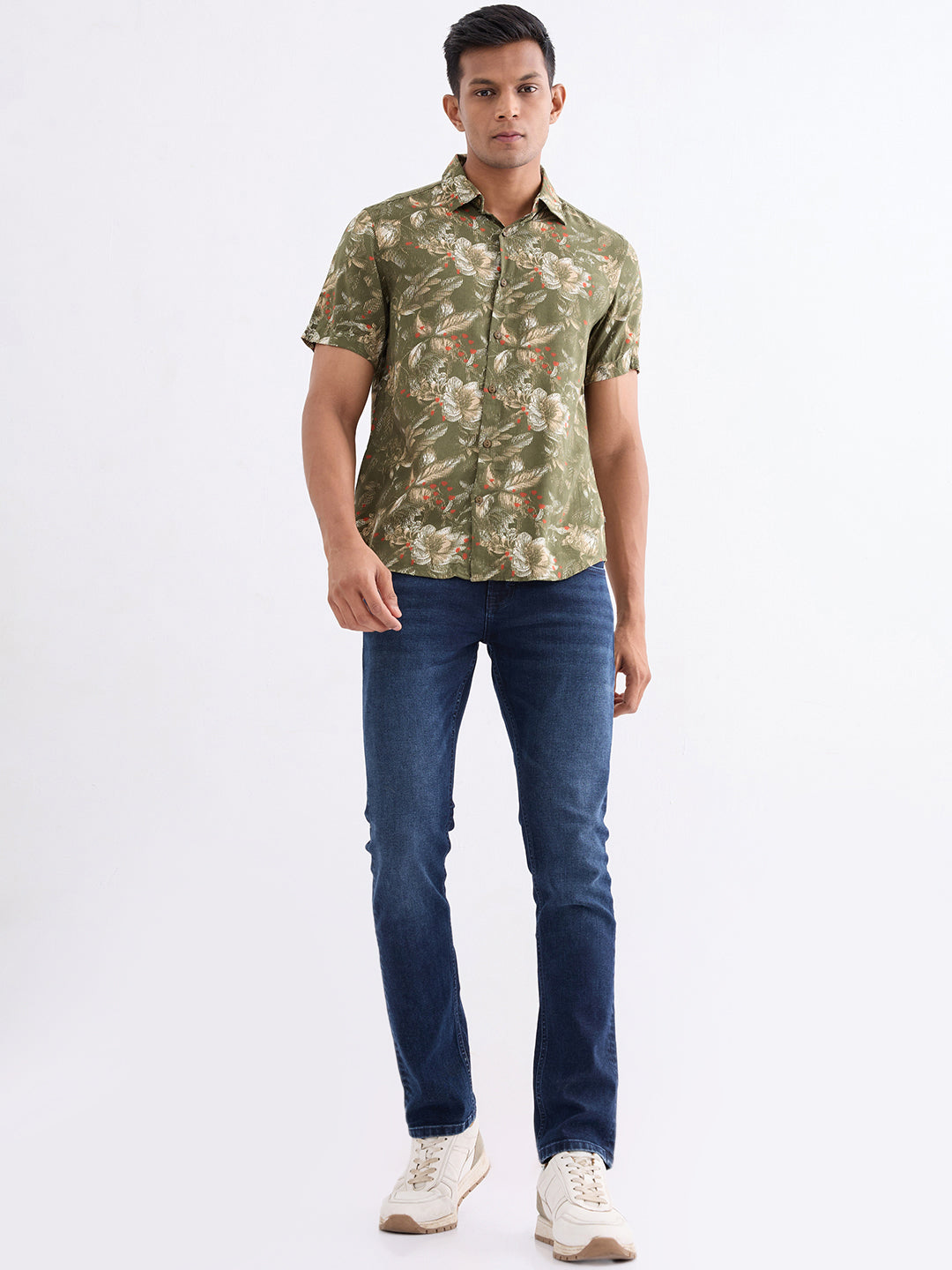 Spykar Avocado Green Slim Fit Casual Shirts For Men