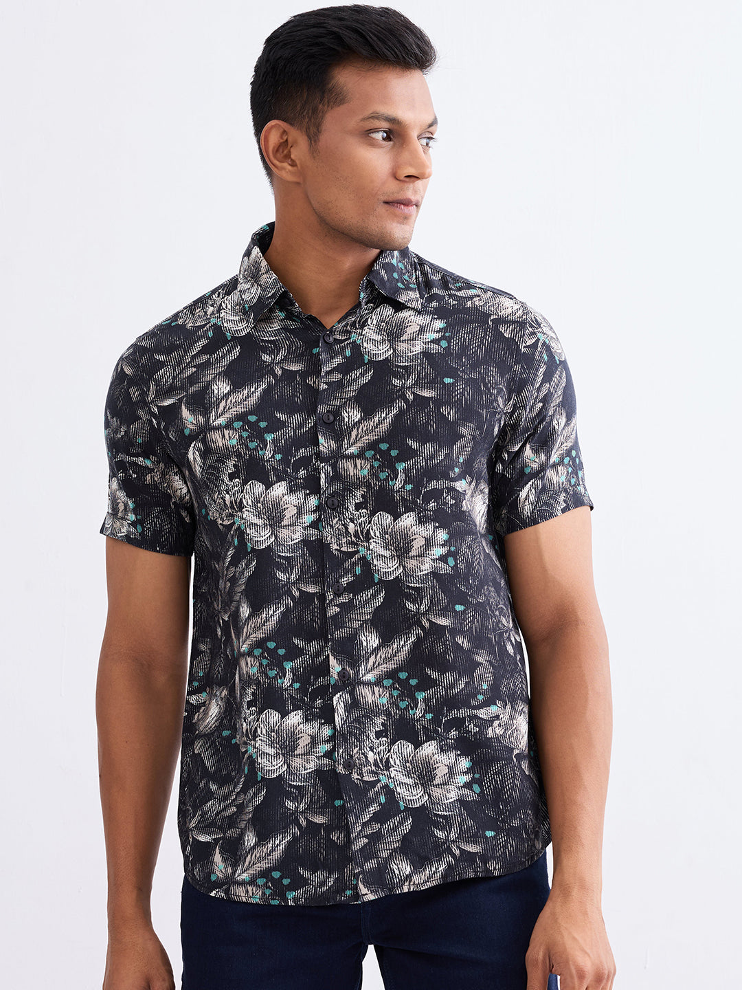 Spykar Black Slim Fit Casual Shirts For Men