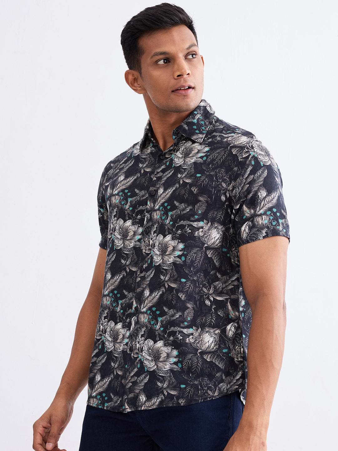 Spykar Black Slim Fit Casual Shirts For Men